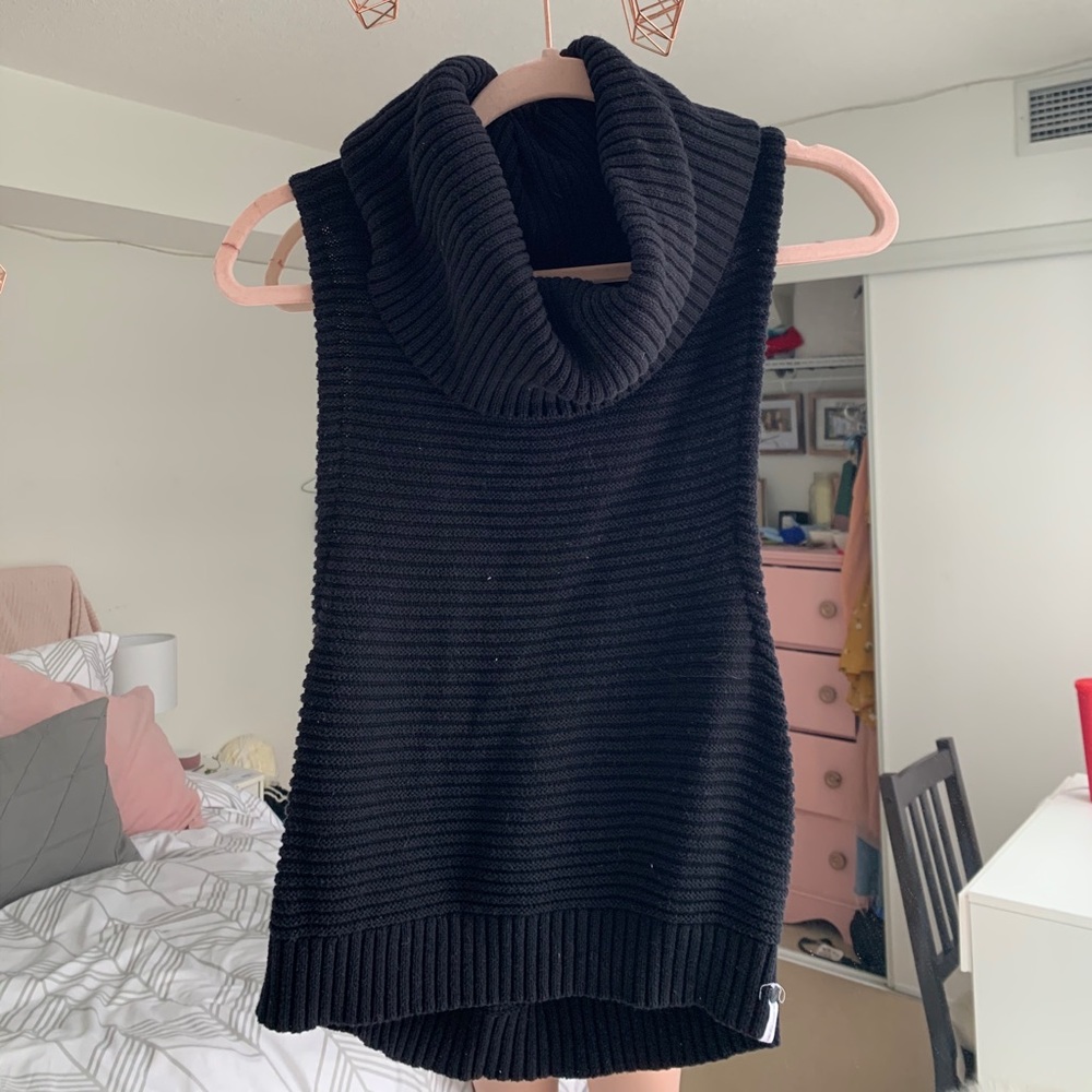 Tank top turtle